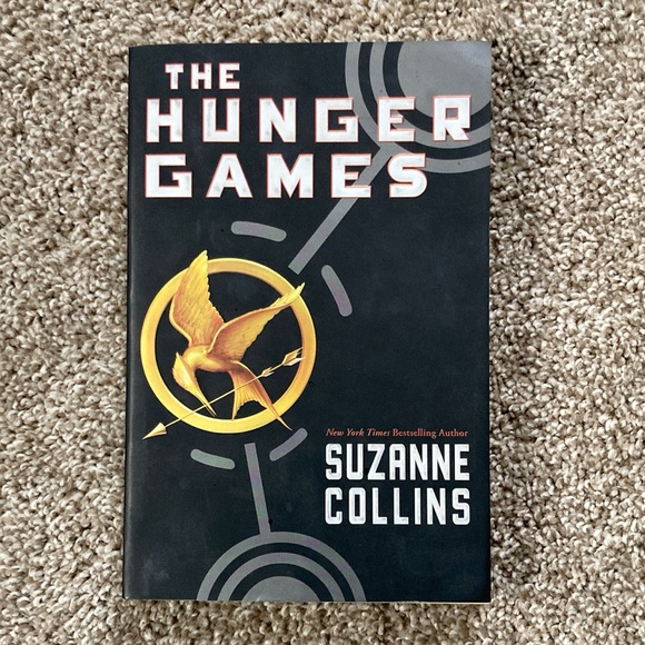 📚 5/$10 - The Hunger Games by Suzanne Collins